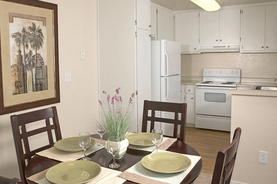 Belmont Apartment Homes photo 2